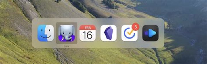 Is there an alt tab for Mac?