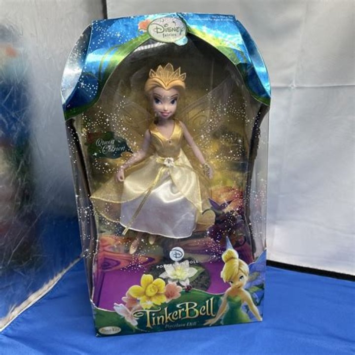 Is Tinker Bell Queen Clarion daughter?