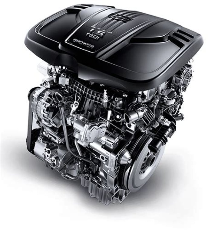 Que motor trae la Dodge Ram 4000 diesel?