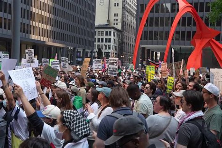 What are economic protest parties quizlet?