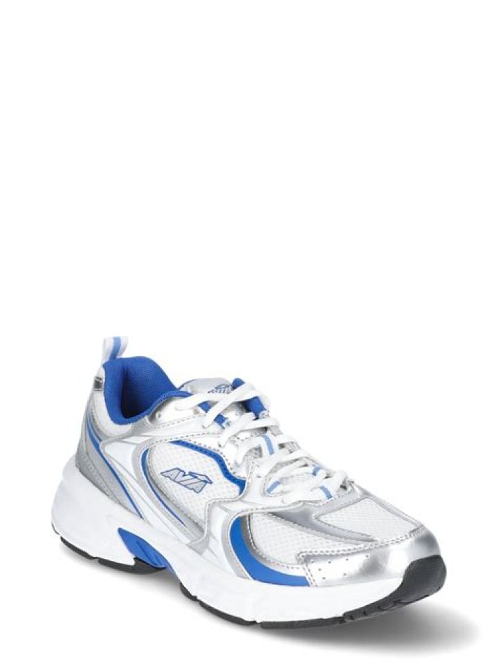 What are performance shoes used for?