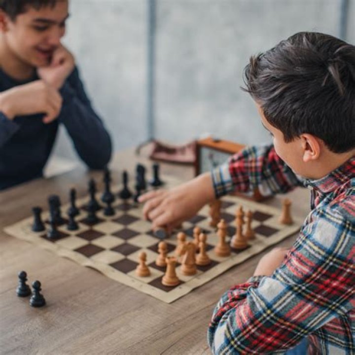 What are the types of chess games?