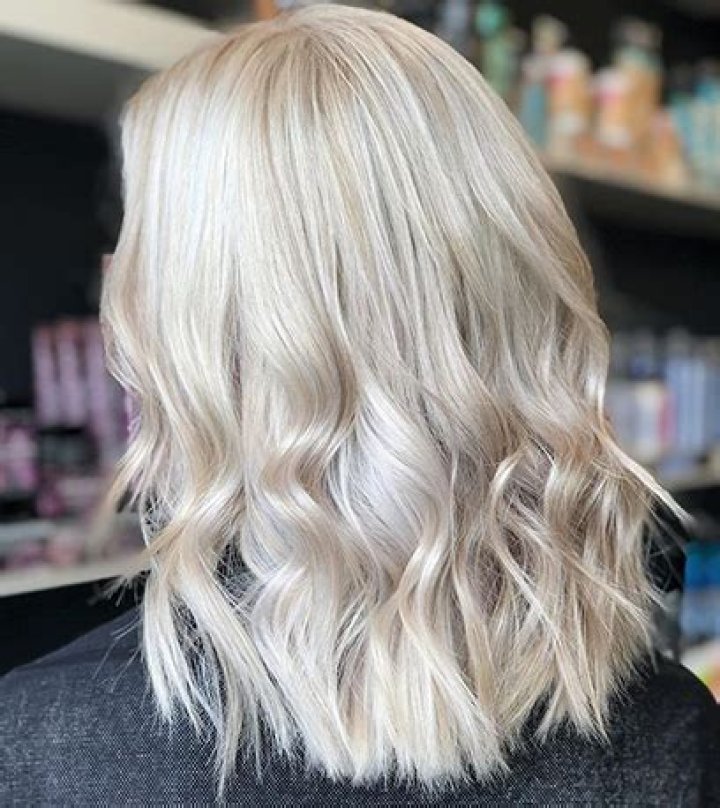 What color is pearl in hair color?