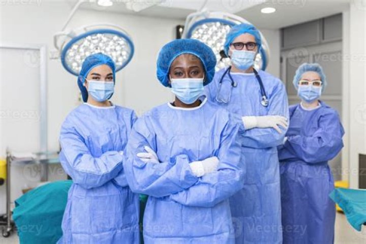 What composes surgical team?