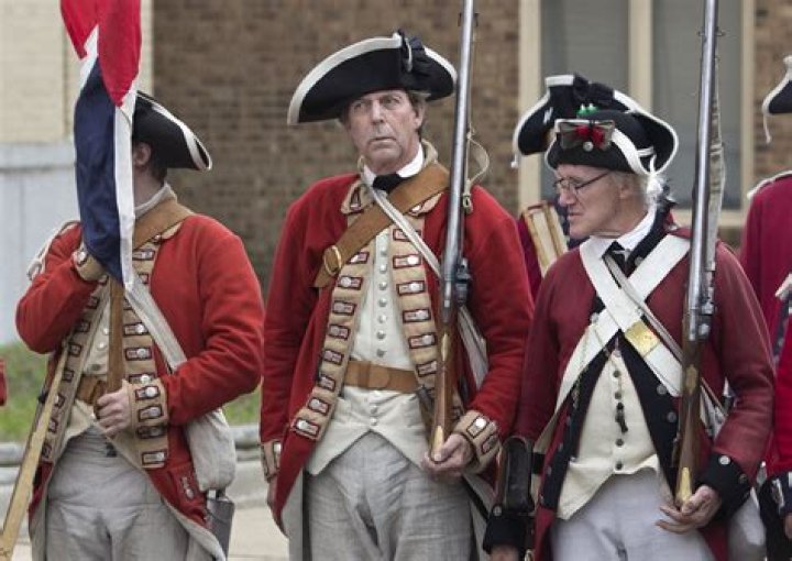 What did the British soldiers look like in the American Revolution?