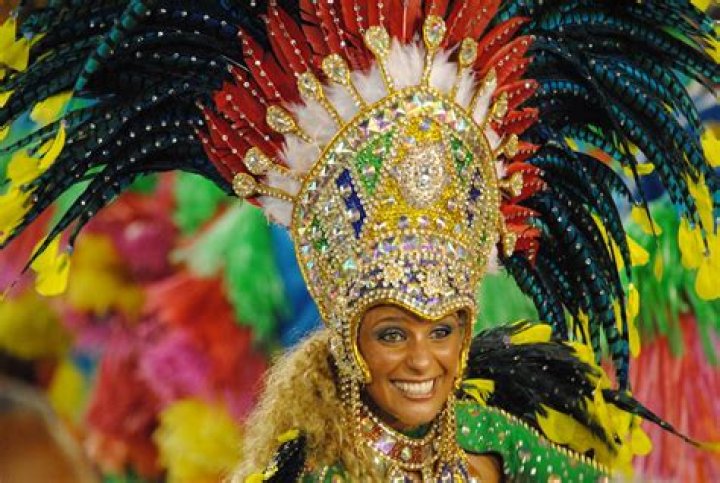 What do Brazilians wear on Carnival?
