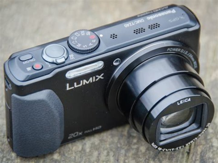 What does the Panasonic tz40 have to offer?
