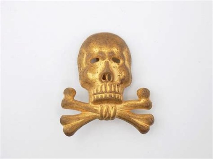 What does Totenkopf mean in German?