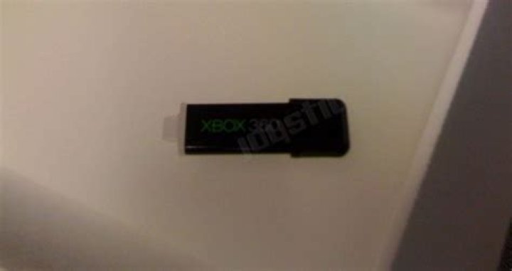 What flash drives are compatible with Xbox 360?
