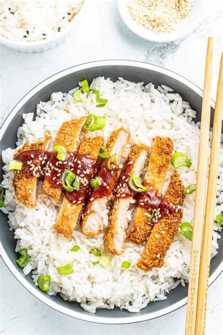 What goes well with tonkatsu?