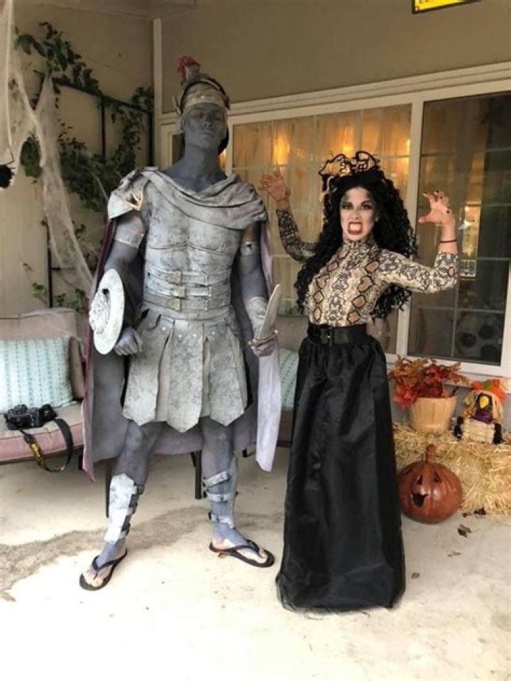 What goes with a Medusa costume?