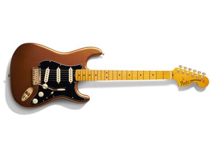What guitars does Bruno Mars use?