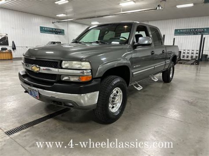What is a 2001 Chevy 2500HD worth?