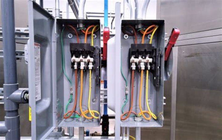 What is a fusible disconnect switch?