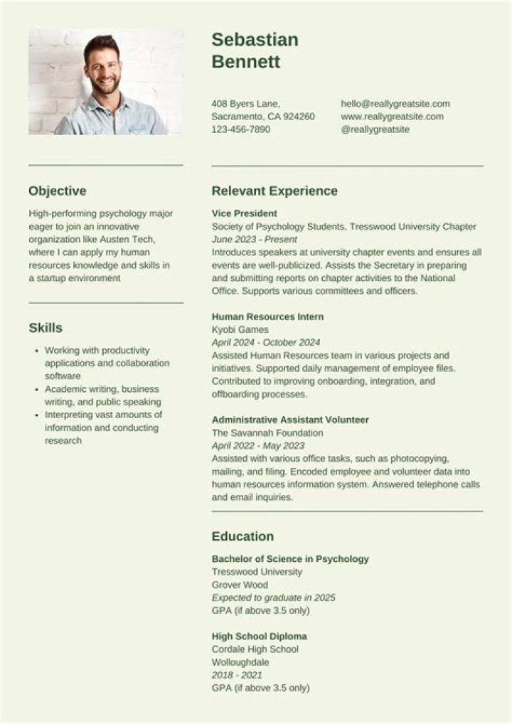 What is a good objective for a resume for marketing?