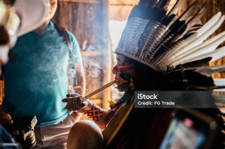 What is an Indian smoking pipe called?