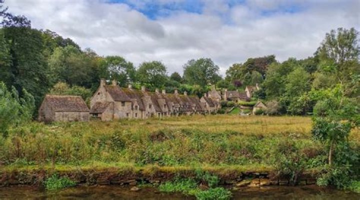 What is Bibury famous for?