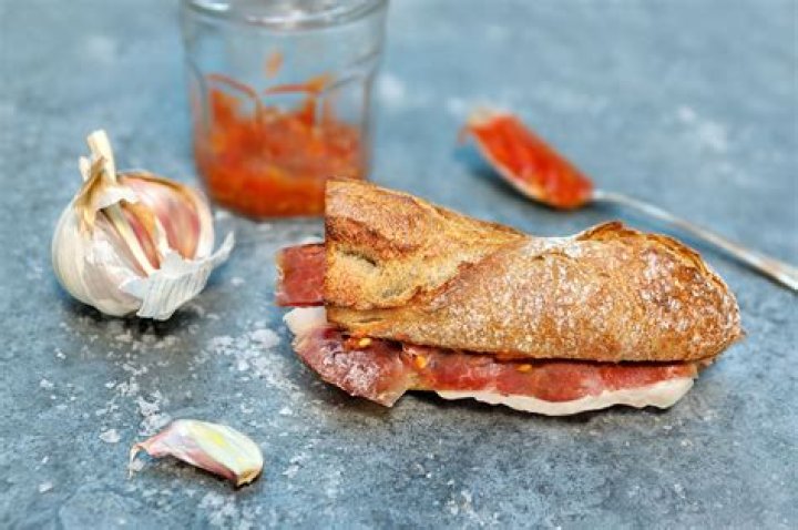 What is bocadillo de jamon?