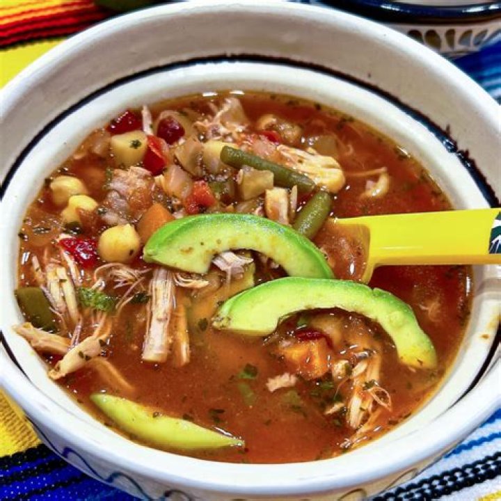 What is Caldo largo?