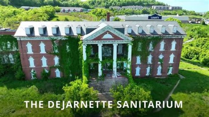 What is DeJarnette Sanitarium?
