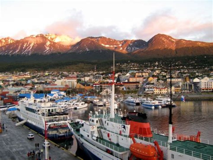 What is in Port Ushuaia?