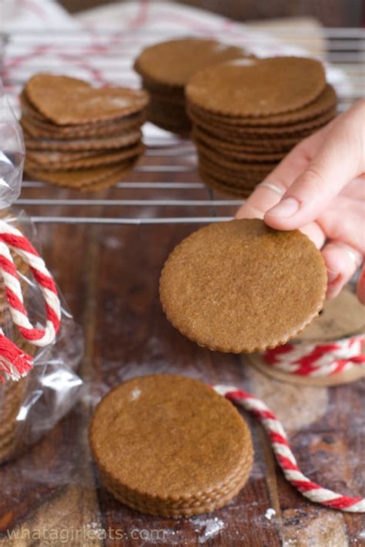 What is Moravian style cookie?