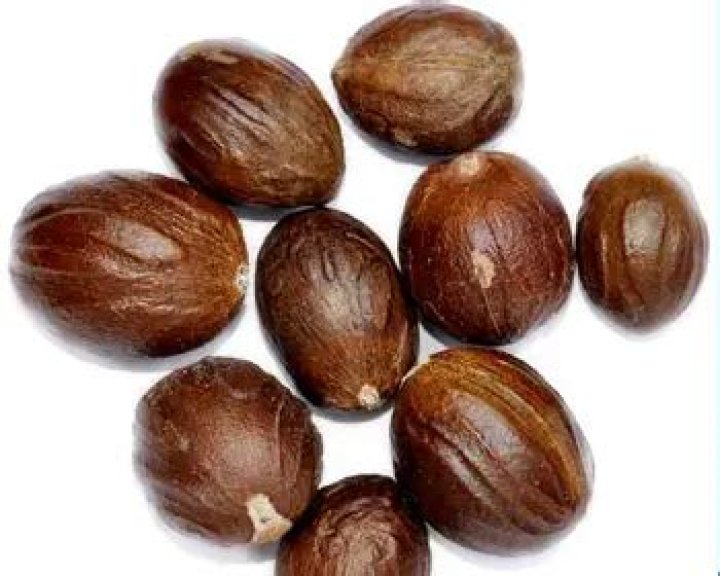What is nutmeg in Tagalog?