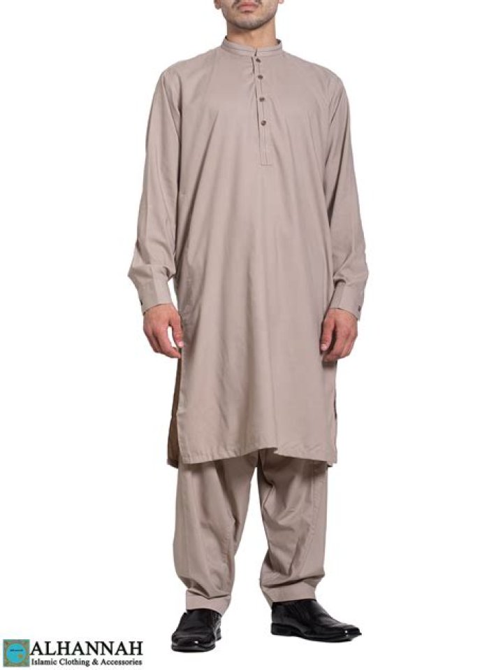 What is Pakistani salwar?