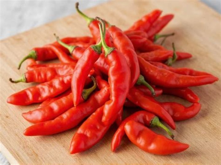 What is similar to Espelette pepper?