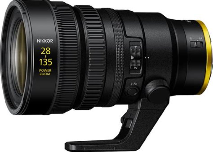 What is the 28-135mm lens good for?