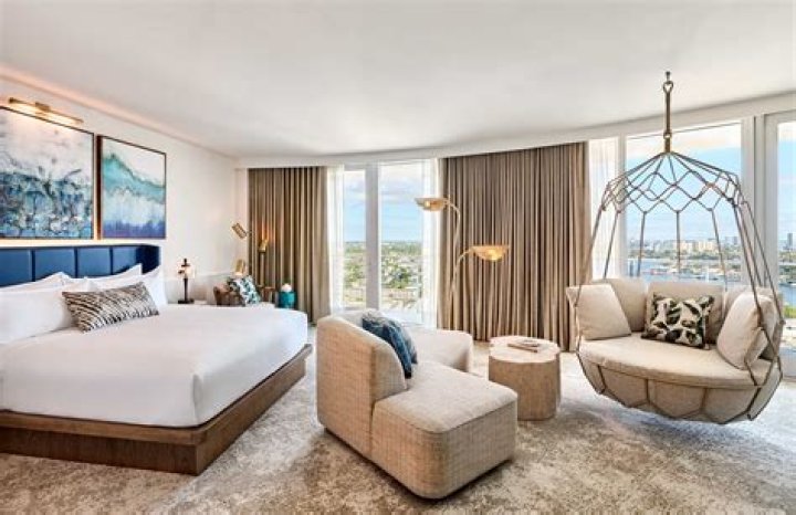 What is the best hotel in Fort Lauderdale FL?