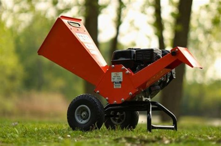 What is the difference between a wood chipper and a shredder?