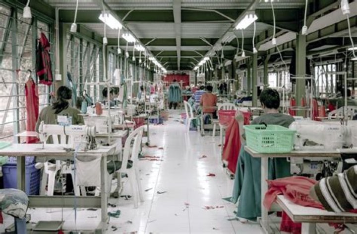 What is the meaning of apparel industry?