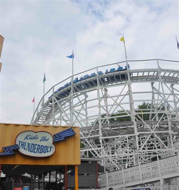 What is the oldest roller coaster at Six Flags New England?