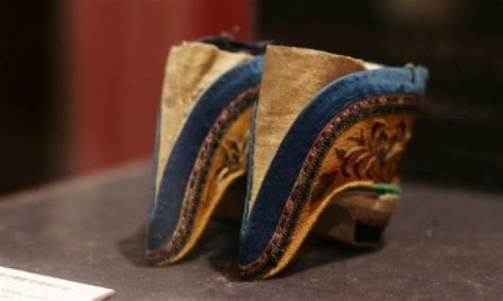 What is the purpose of lotus feet?