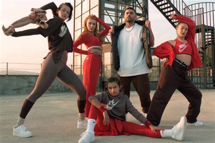 What is the style of dance used in hip hop?