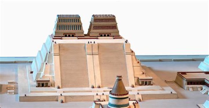 What is the Torre Mayor used for?