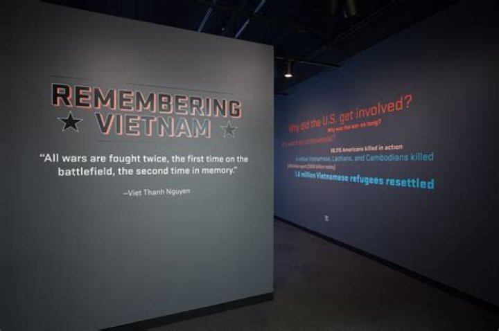 What is the virtualvietnam War remembering Vietnam exhibit?