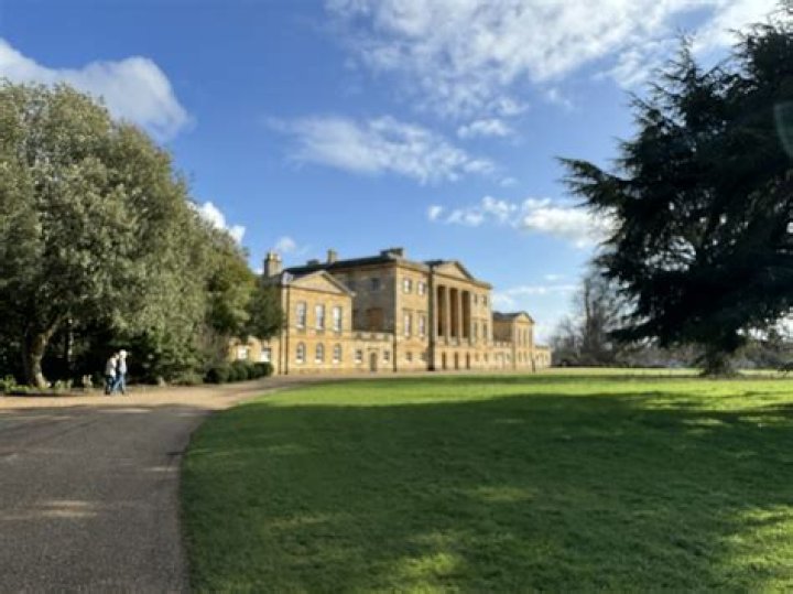 What is there to do at Basildon Park?