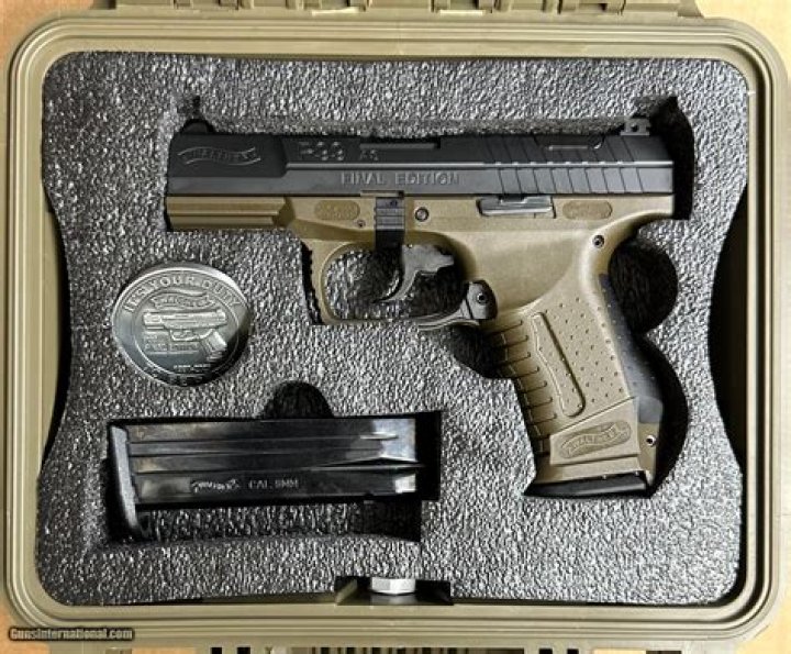 What kind of barrel does a Walther P99 have?