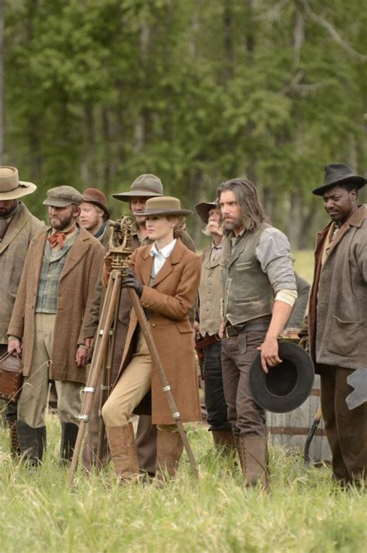 What kind of hat does Anson Mount wear in Hell on Wheels?