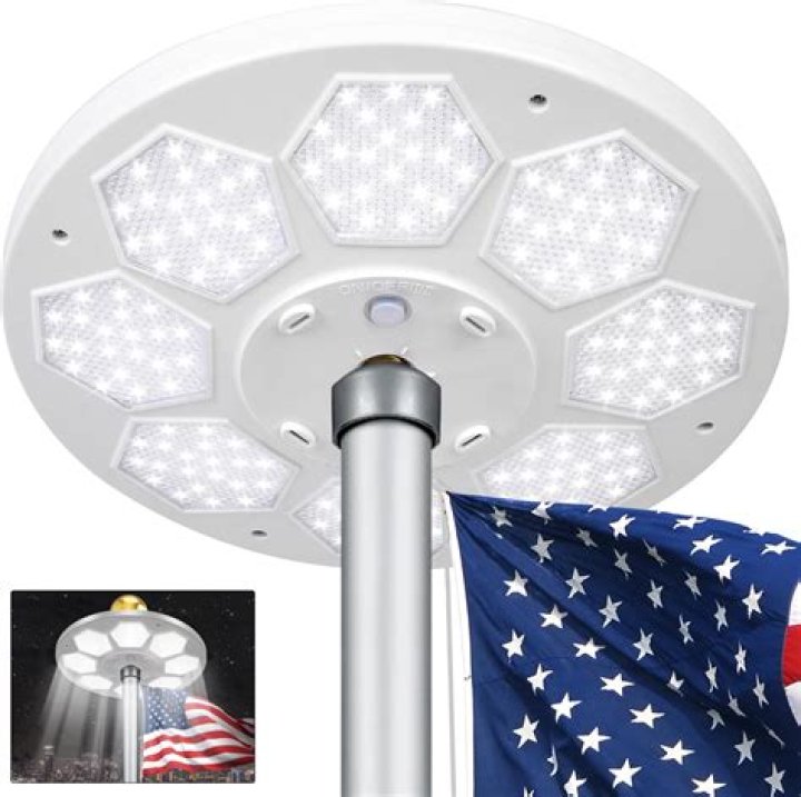 What kind of light do you use for a flagpole?