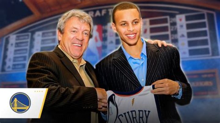What pick was Stephen Curry in the NBA draft?