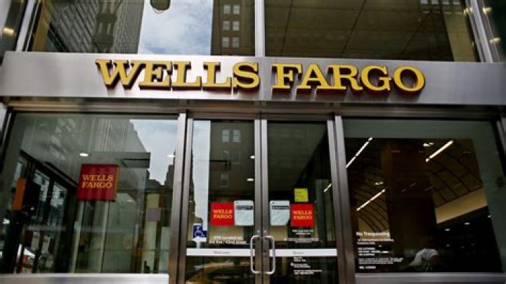 What retail stores use Wells Fargo?