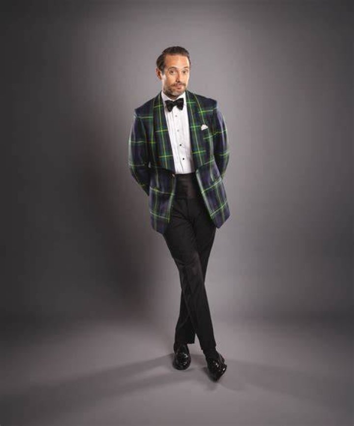 What shirt do you wear with a dinner jacket?