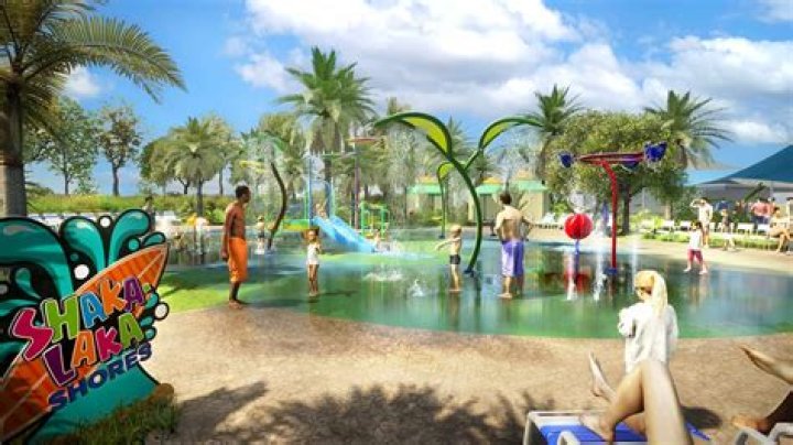 What time does Adventure Island close in Orange Beach?