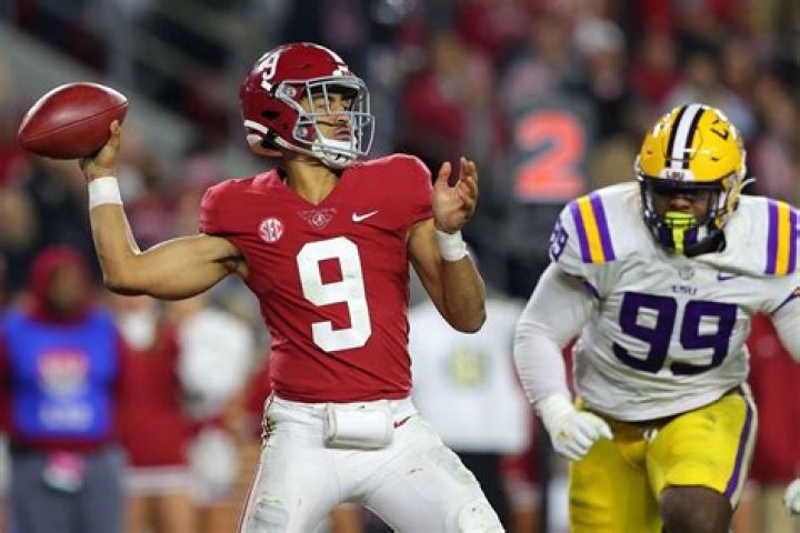 What time does LSU and Alabama kickoff?