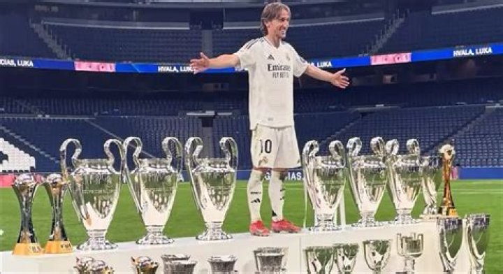 What trophies did Real Madrid win 2015?