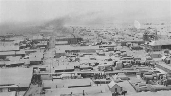 What was the population of Nome in 1925?