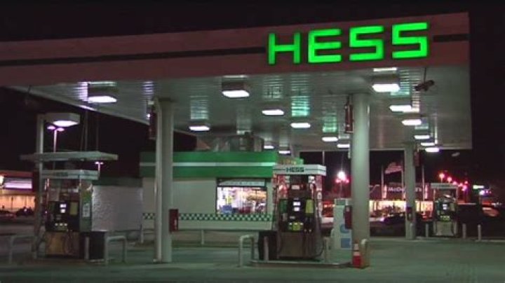 When did Hess gas stations close?